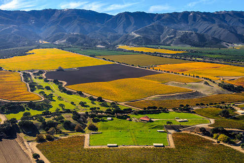 Flying between 200-1,500 feet above the famous Santa Lucia Highlands AVA in Monterey County’s Salinas Valley, this aerial photo includes Pinot Noir and Chardonnay vineyards of La Estancia, Sumida Sisters, Vigne Borrego along the River Road Wine Trail. 