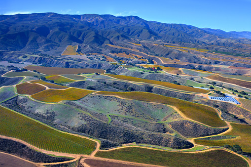 Flying between 200-1,500 feet above the famous Santa Lucia Highlands AVA in Monterey County’s Salinas Valley, this aerial photo includes Pinot Noir and Chardonnay vineyards of Paraiso and Smith Family Wines, and Silva, Las Alturas and Sierra Mar. 