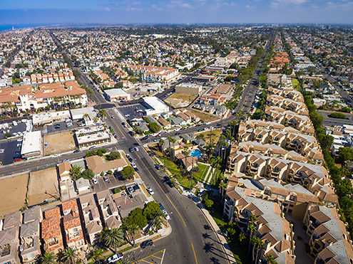 Various neighborhoods in Huntington Beach and Orange County go on as far as the eye can see, even when the eye is at 400 feet. FAA certified sUAS/Drone photography.  